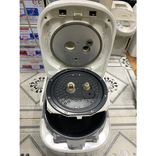 Nồi Cơm Điện Cao Tần IH Zojirushi NP-WA10 1Lít