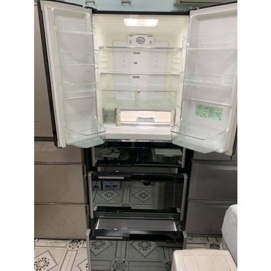 Tủ Lạnh Hitachi R-M5700D ,565L Hút chân Không  